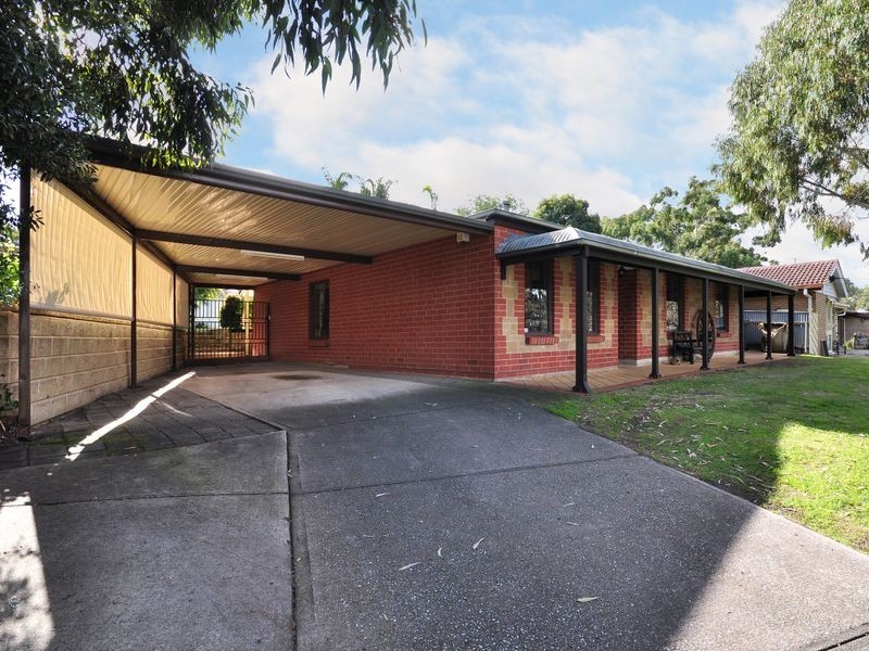 17 Alison Dr, Happy Valley SA 5159
