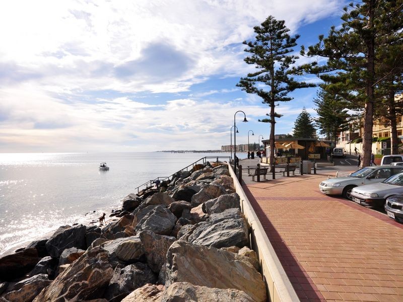 10/18 Broadway, Glenelg South SA 5045
