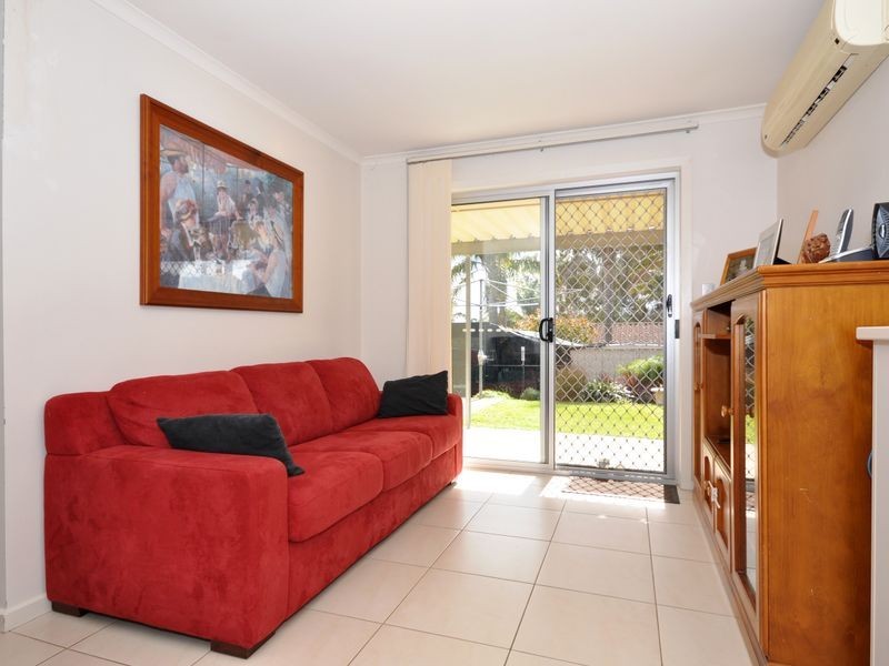 17 Homestead Dr, Aberfoyle Park SA 5159