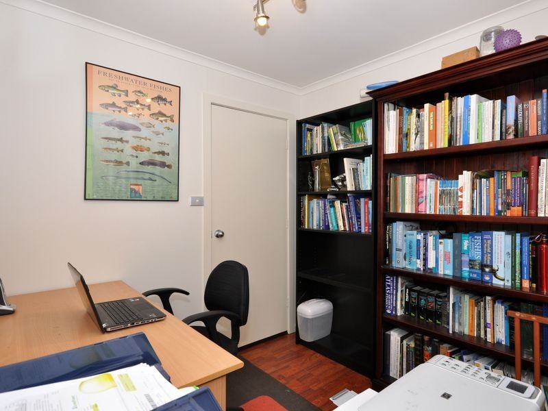 17 Homestead Dr, Aberfoyle Park SA 5159