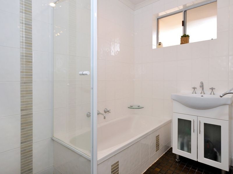 17 Homestead Dr, Aberfoyle Park SA 5159