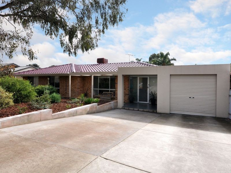 17 Homestead Dr, Aberfoyle Park SA 5159