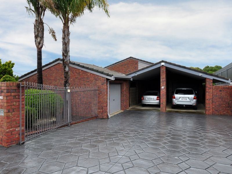 46 Broadmeadow Dr, Flagstaff Hill SA 5159