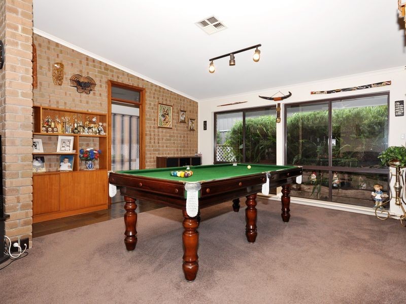 46 Broadmeadow Dr, Flagstaff Hill SA 5159