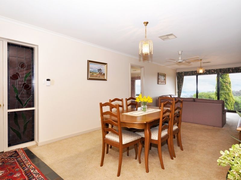 46 Broadmeadow Dr, Flagstaff Hill SA 5159