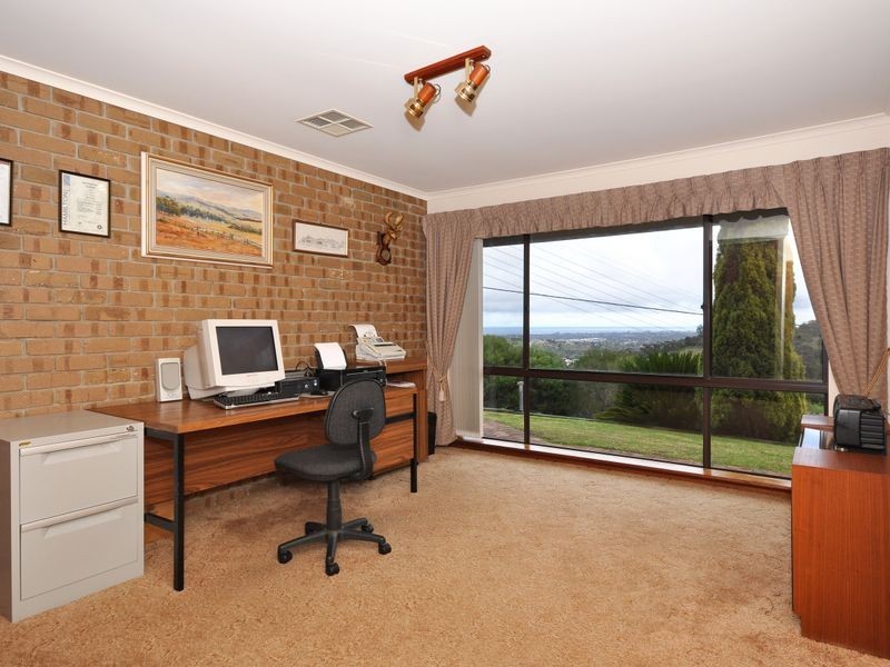 46 Broadmeadow Dr, Flagstaff Hill SA 5159