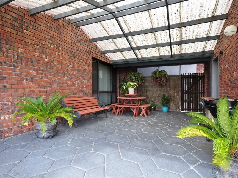 46 Broadmeadow Dr, Flagstaff Hill SA 5159