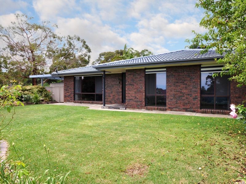 18 Kyre St, Aberfoyle Park SA 5159