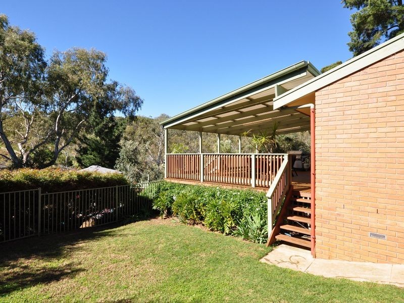 4 Blue Spruce Ct, Aberfoyle Park SA 5159