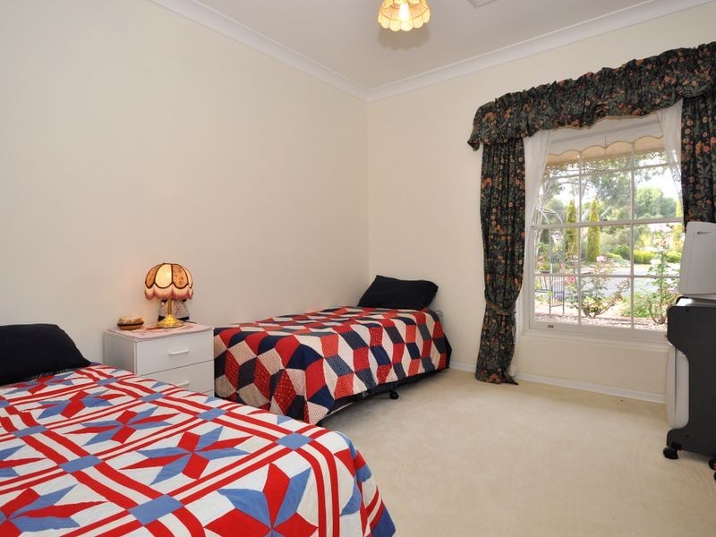 9-11 Dumphries St, Flagstaff Hill SA 5159