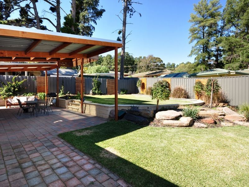 12 Tania Drive, Aberfoyle Park SA 5159