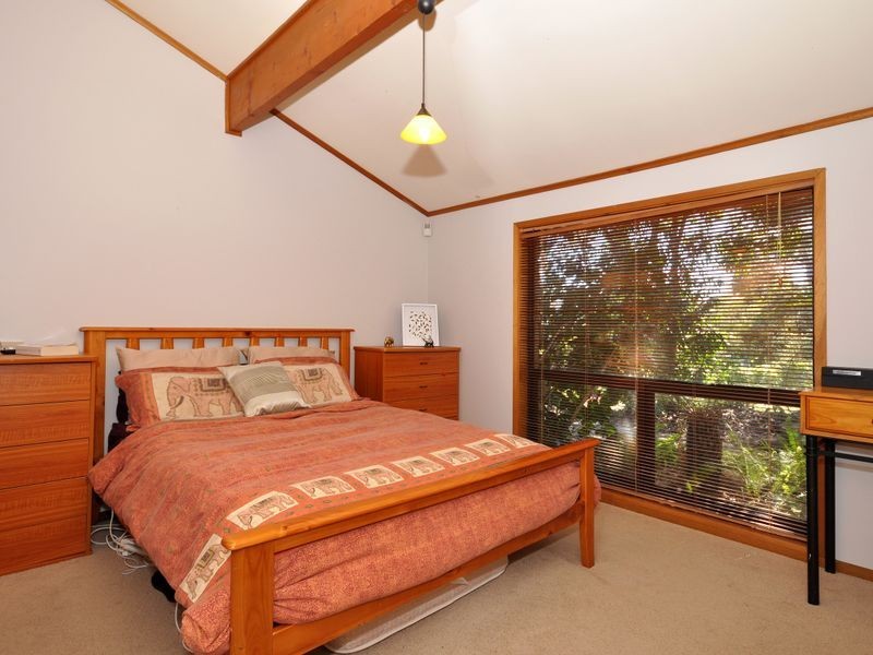 12 Tania Drive, Aberfoyle Park SA 5159