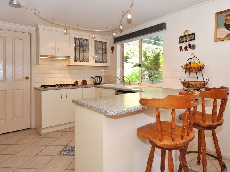 3 Robin Ct, Flagstaff Hill SA 5159