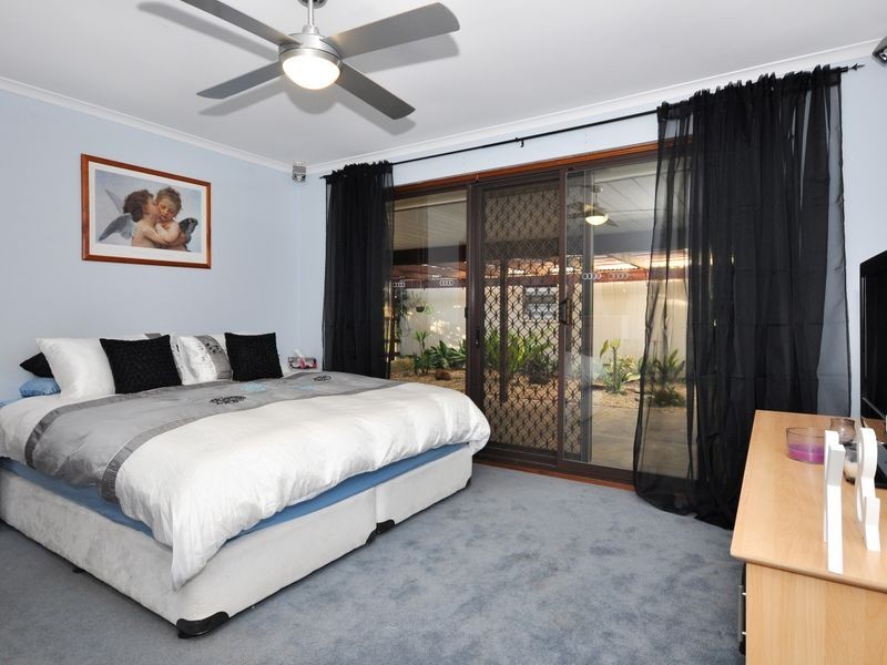 27-29 Grevillea Rd, Aberfoyle Park SA 5159