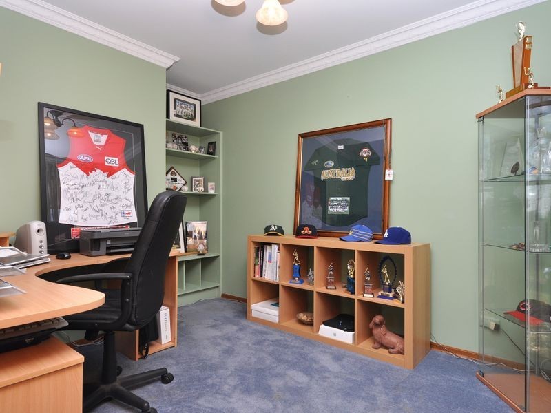 27-29 Grevillea Rd, Aberfoyle Park SA 5159