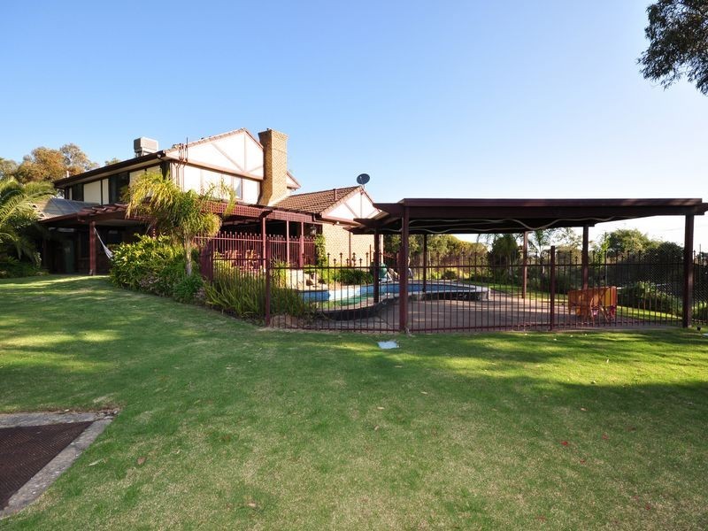 27-29 Grevillea Rd, Aberfoyle Park SA 5159