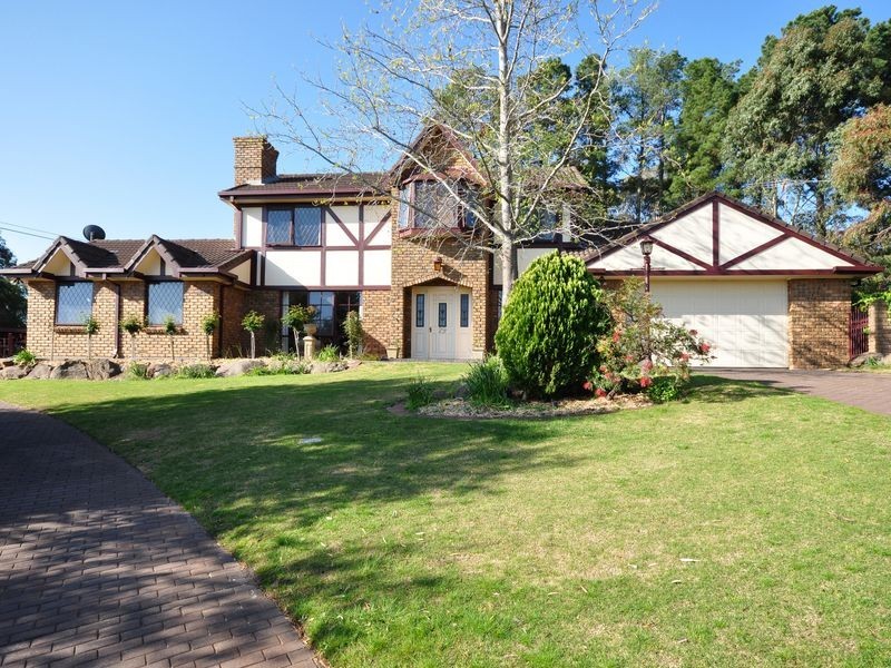 27-29 Grevillea Rd, Aberfoyle Park SA 5159