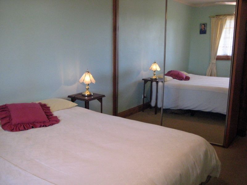 1 Larnoo St, Hallett Cove SA 5158