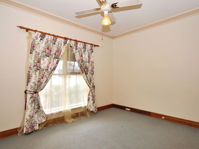 3 Wentworth St, Seacombe Gardens SA 5047