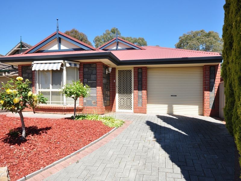 30 Moorfield Mw, Aberfoyle Park SA 5159