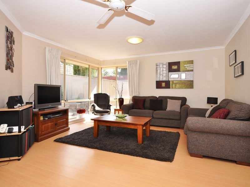 30 Moorfield Mw, Aberfoyle Park SA 5159