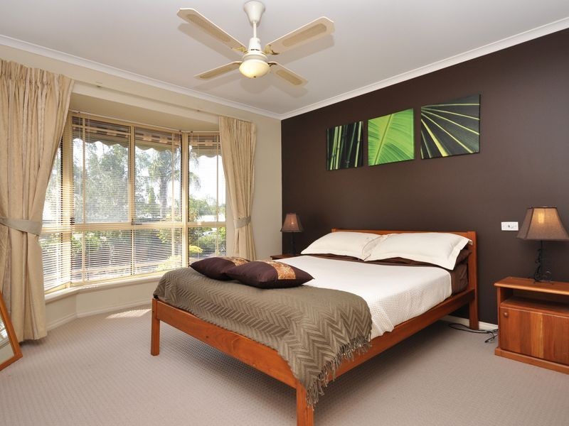 30 Moorfield Mw, Aberfoyle Park SA 5159