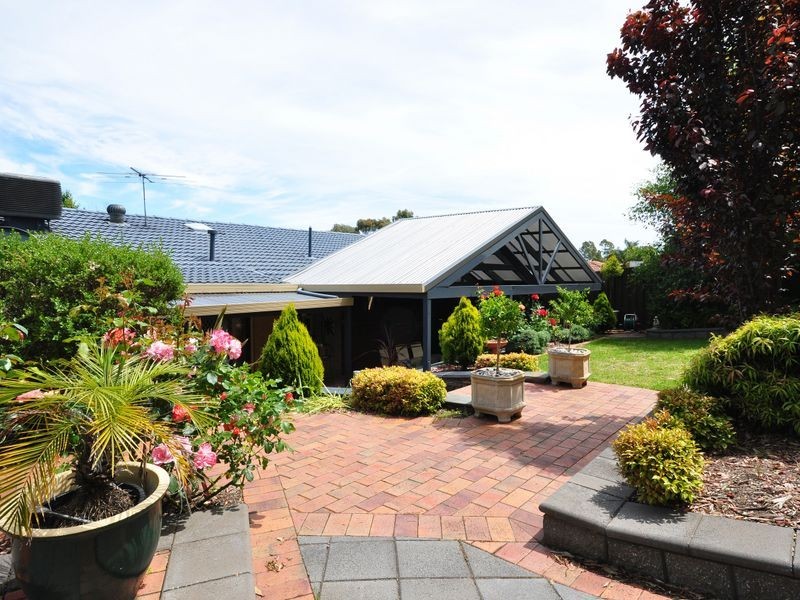 19 Hartley St, Flagstaff Hill SA 5159