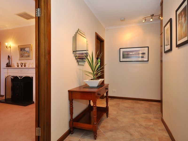 19 Hartley St, Flagstaff Hill SA 5159