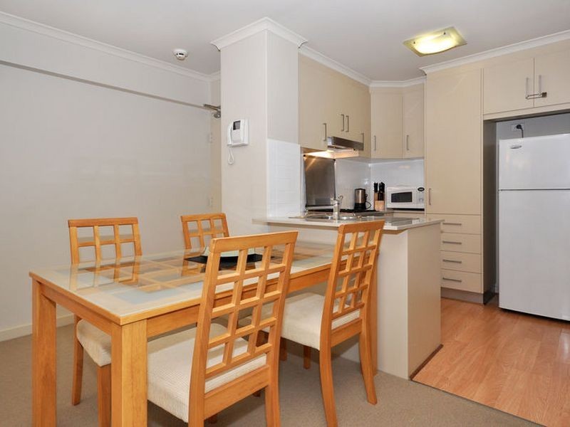 2/18 Broadway, Glenelg South SA 5045