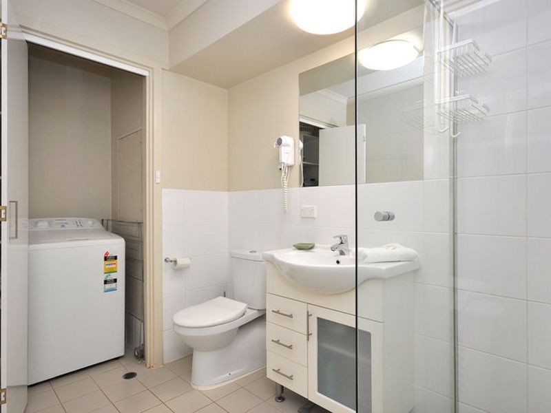 2/18 Broadway, Glenelg South SA 5045