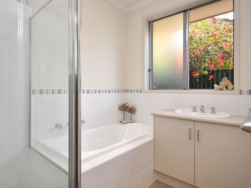 38 Cambridge St, Port Noarlunga South SA 5167