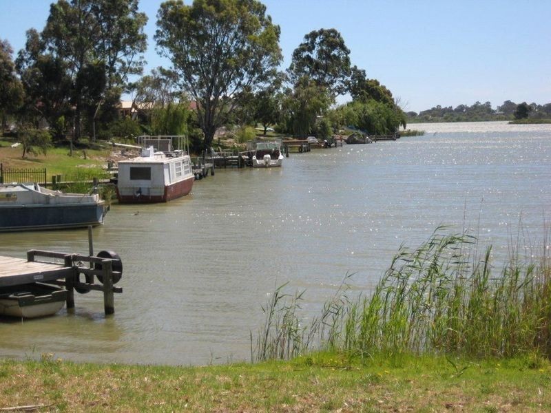 893-906 & Pangarinda Dr, Wellington East SA 5259
