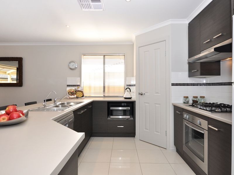 3 Telegraph Rd, Seaford Meadows SA 5169