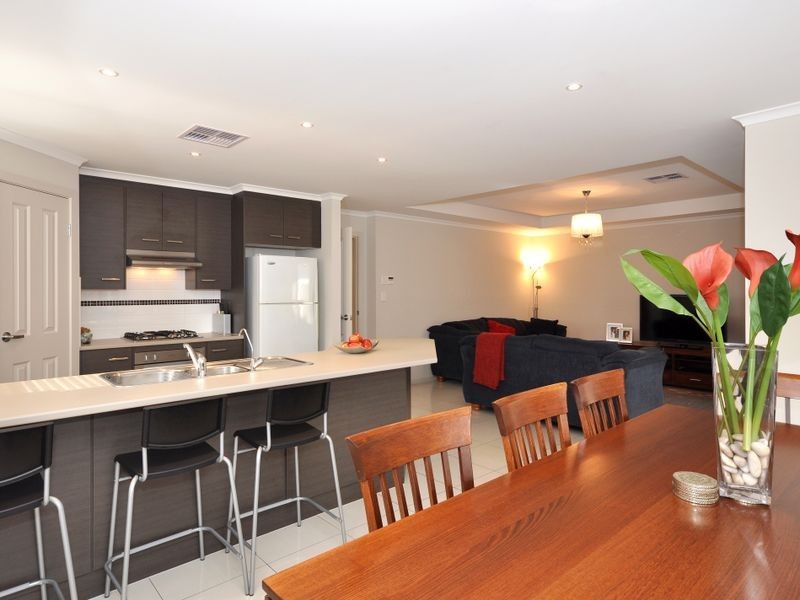 3 Telegraph Rd, Seaford Meadows SA 5169