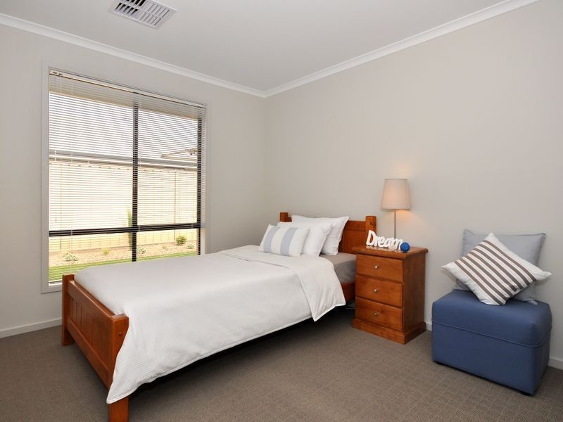 3 Telegraph Rd, Seaford Meadows SA 5169