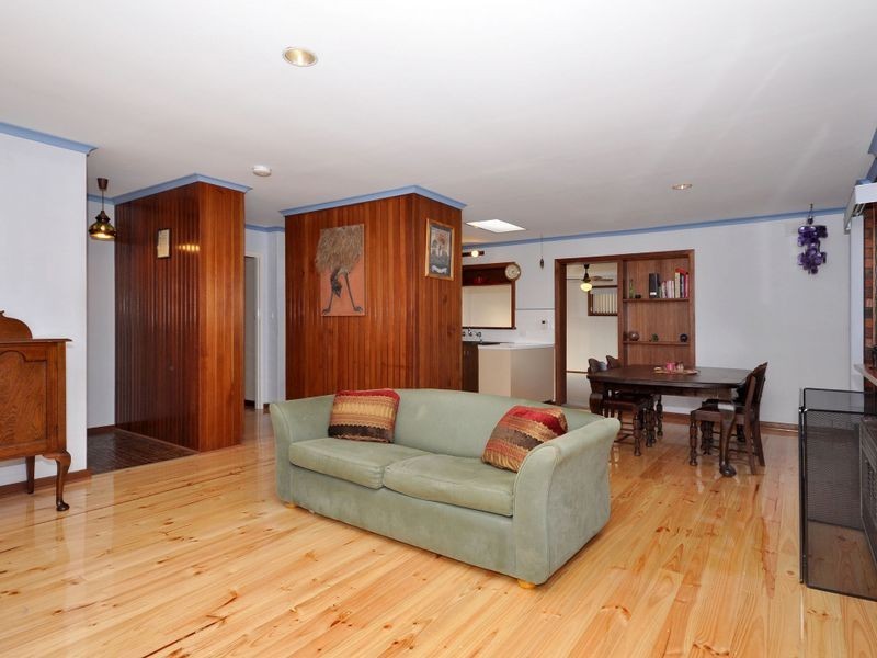 25 Emerald Road, Morphett Vale SA 5162