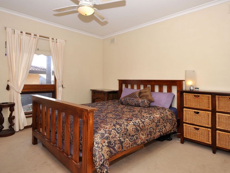 25 Emerald Road, Morphett Vale SA 5162