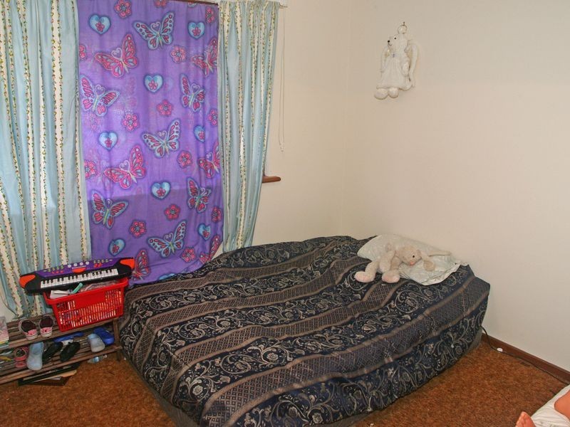 9 Mary St, Happy Valley SA 5159