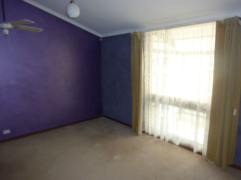 77 Sunnymeade Dr, Aberfoyle Park SA 5159