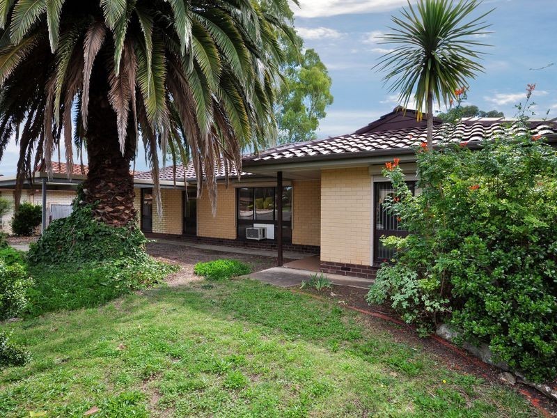 16 Jennifer Drive, Happy Valley SA 5159
