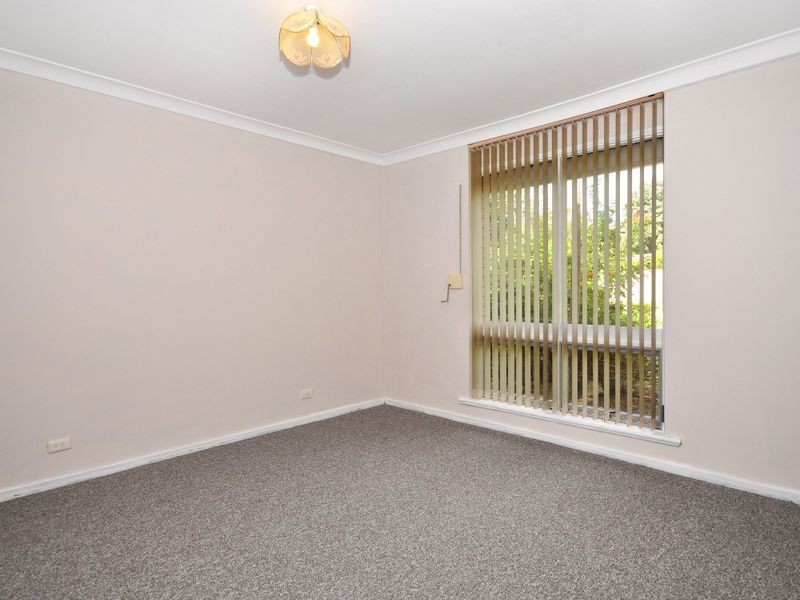 16 Jennifer Drive, Happy Valley SA 5159