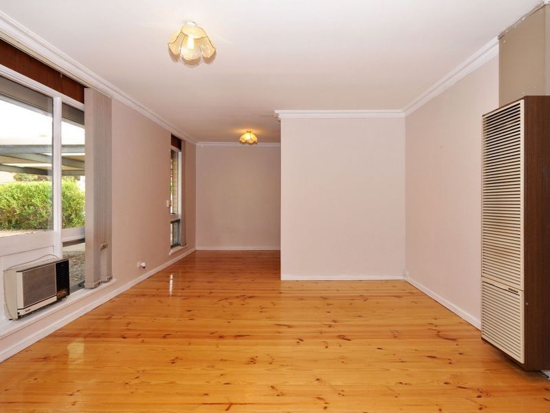 16 Jennifer Drive, Happy Valley SA 5159