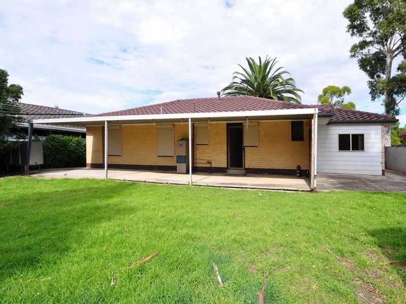 16 Jennifer Drive, Happy Valley SA 5159