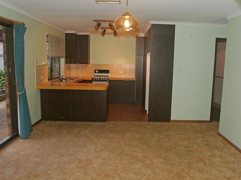 7 Kuantan Dr, Aberfoyle Park SA 5159