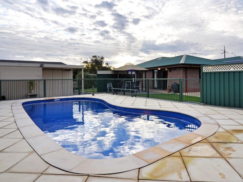 174 Pimpala Rd, Woodcroft SA 5162