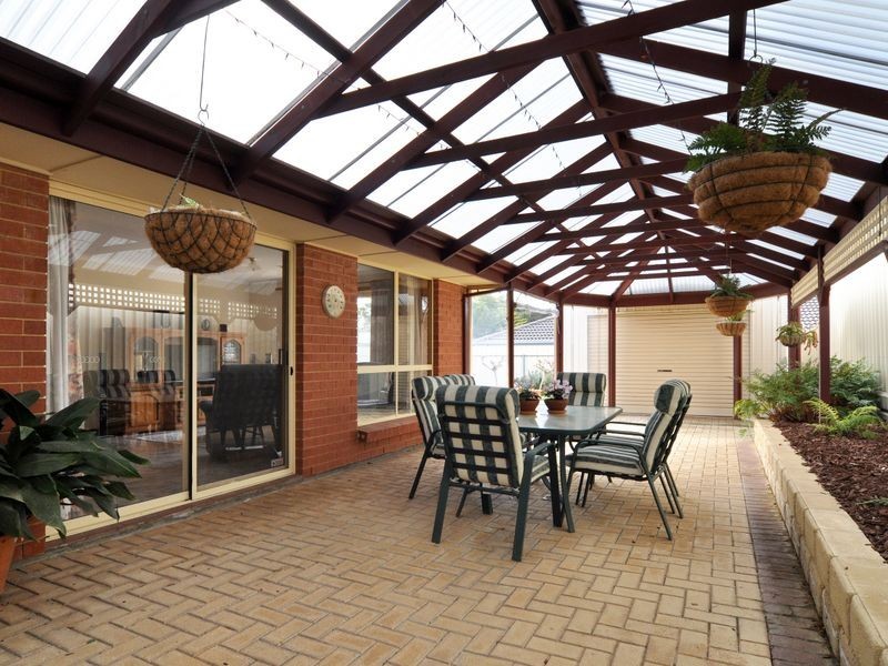 21 Nicholas Wk, Aberfoyle Park SA 5159