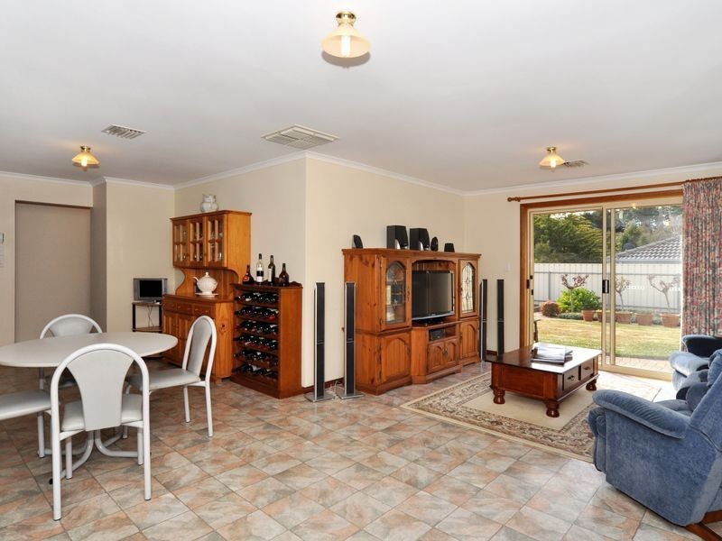 21 Nicholas Wk, Aberfoyle Park SA 5159