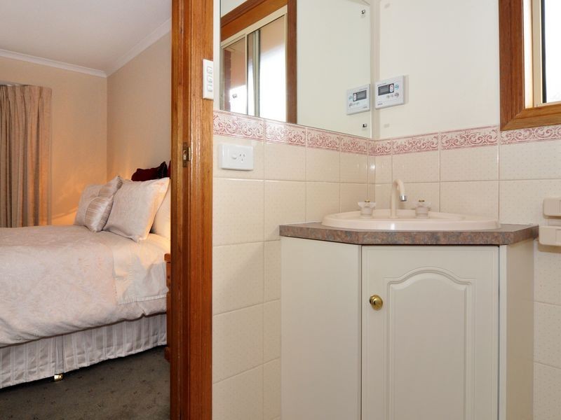 21 Nicholas Wk, Aberfoyle Park SA 5159