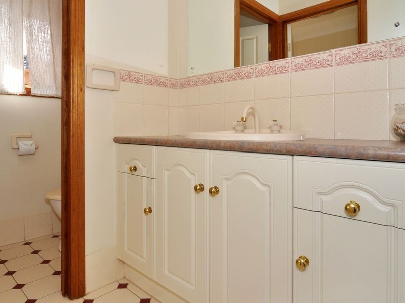 21 Nicholas Wk, Aberfoyle Park SA 5159