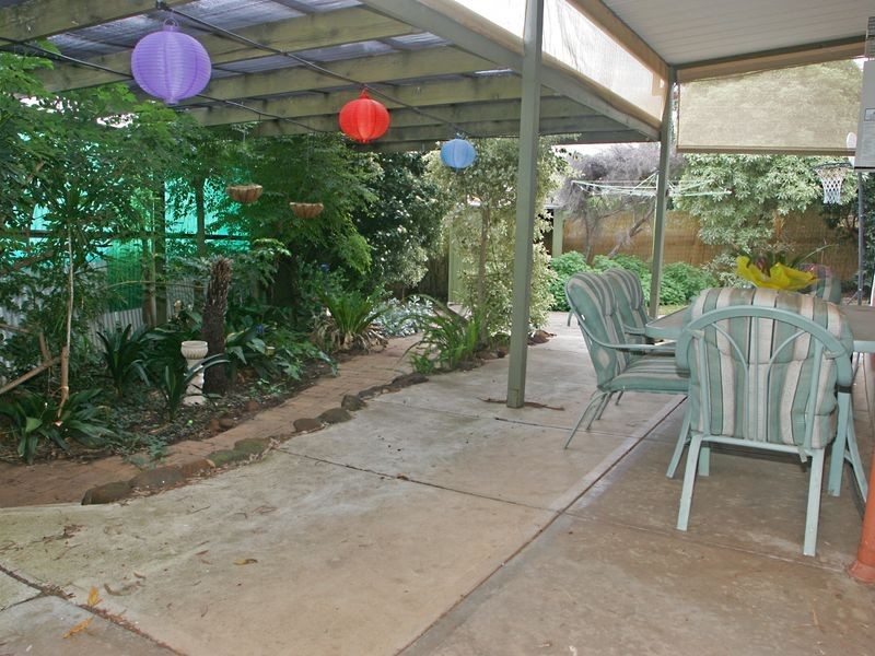 10 Arnhem Cr, Hackham West SA 5163